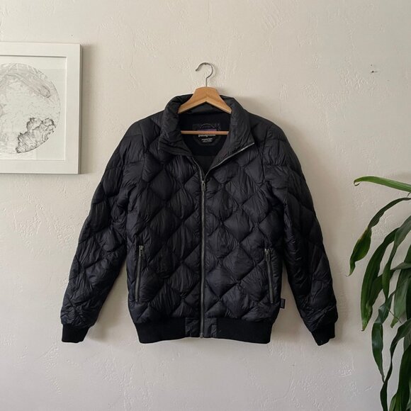 PATAGONIA W's Prow Bomber Jacket in Black | Down winter coat | Size: S - Picture 1 of 14